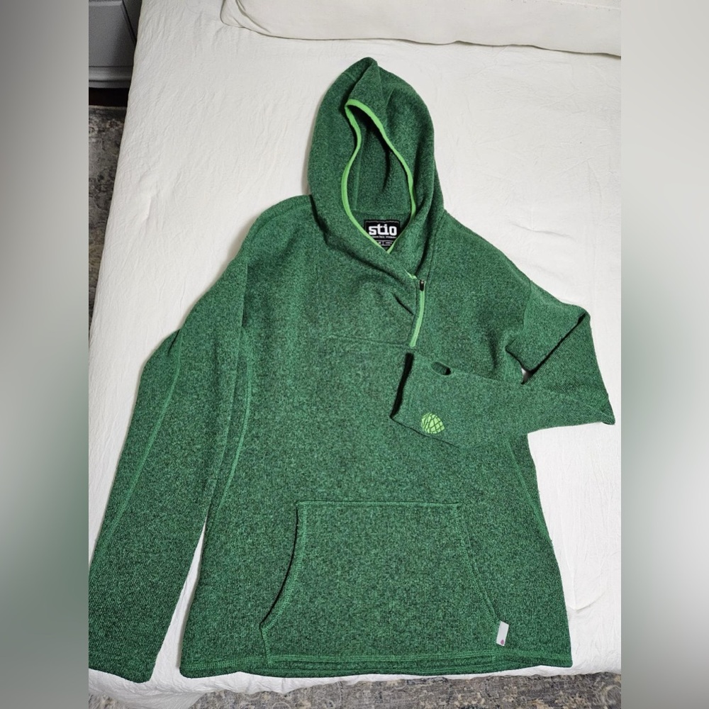 Women’s Stio pullover